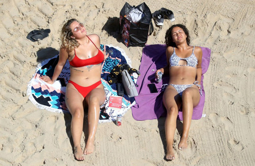 Avrupa’da plaj alarmı: İkinci koronavirüs dalgası gelebilir