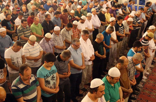 Ramazan Bayramı'nda bayram namazı kılınmayacak! Yerine hangi namaz kılınmalı?