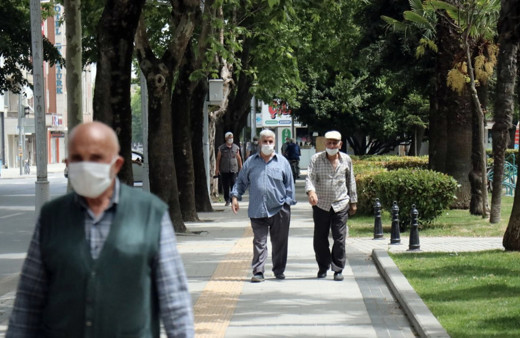 65 yaş üstü sokağa çıkma izni bugün kaç saat ne zaman bitecek?