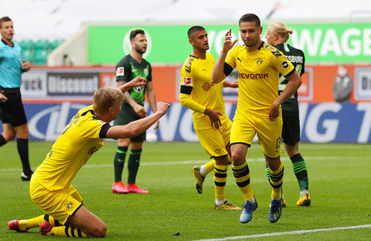 Borussia Dortmund, Wolfsburg'u rahat geçti