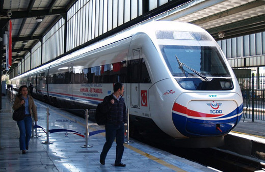 Hava ve demir yolu ulaşımı için biletler satışa çıktı!