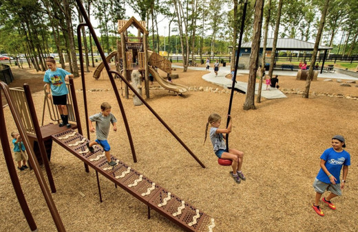 0-14 yaş bugün sokağa çıktı! Saat 15.00'a kadar izinliler