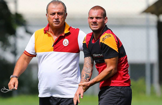 Taraftarı heyecanlandıran Sneijder gelişmesi Terim'e yardımcı geliyor