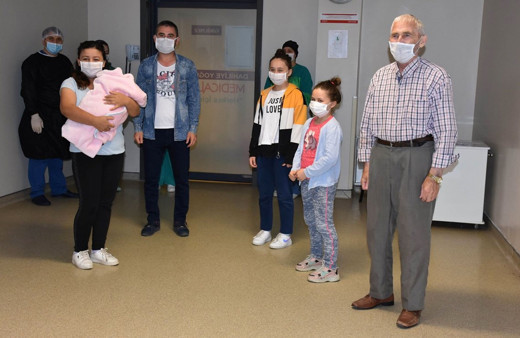 Günün en güzel haberi Ordu'dan! Aynı aileden 8 kişi koronayı yenmeyi başardı