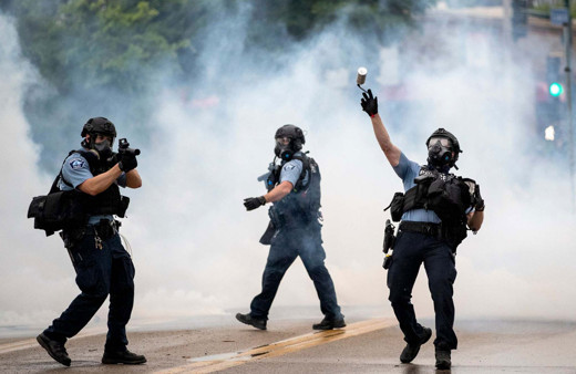 ABD'de siyahi gencin polis şiddetiyle ölmesi ortalığı karıştırdı! Olaylar büyüyor