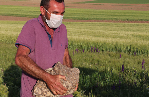 Çorum'da çiftçi tarlasında göktaşı buldu ABD'de onaylattı 68 bin dolar verdiler satmadı