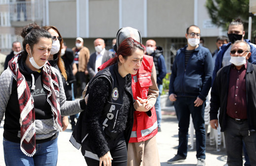 Şehit polis Erman Özcan son yolculuğuna uğurlandı eşi gözyaşlarına boğuldu