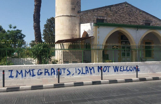Güney Kıbrıs’ta bulunan Köprülü Camisi’ne çirkin saldırı