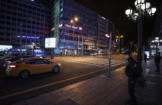 Normalleşme süreci resmen başladı 15 ildeki sokağa çıkma ve seyahat kısıtlamaları sona erdi