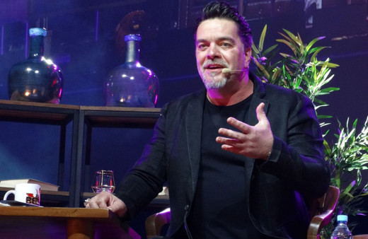 Beyaz Show yeniden yayımlanacak mı Beyazıt Öztürk açıklaması olay oldu