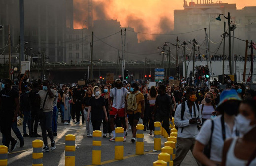 ABD'den sonra Fransa sokakları da yangın yerine döndü!