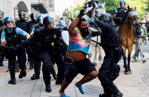 Washington üzerinde alçak uçuşa ilişkin soruşturma açıldı