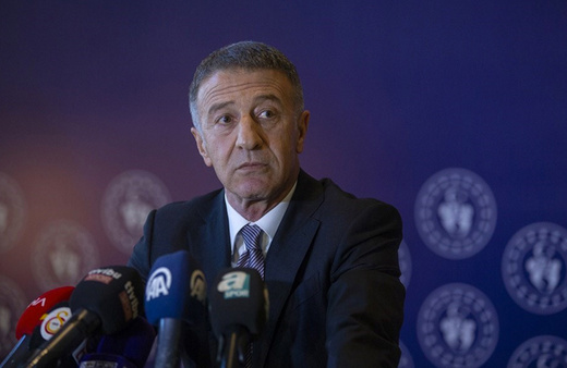 Ahmet Ağaoğlu: Trabzonspor yeni yılda hedeflerine emin adımlarla ilerleyecektir