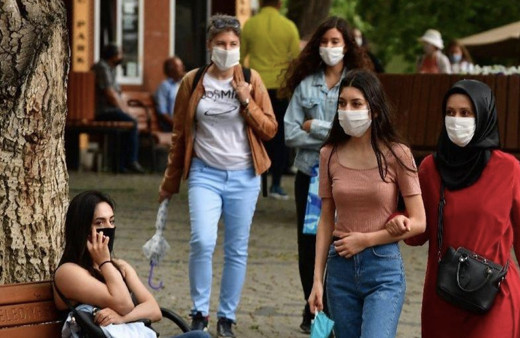 Bugün 0-14 yaş sokağa çıkma izni var mı 18 yaş altı kaç saat çıkacak?