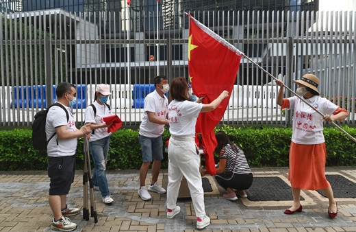 Hong Kong meclisinde Çin Milli Marşı tasarısı gerginliği