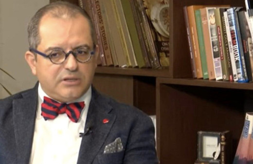 Mehmet Çilingiroğlu A Haber'deki el hareketiyle olay oldu ne yaptı?