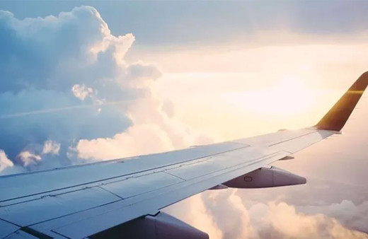 Trabzon'da sis nedeniyle bazı uçak seferleri iptal edildi