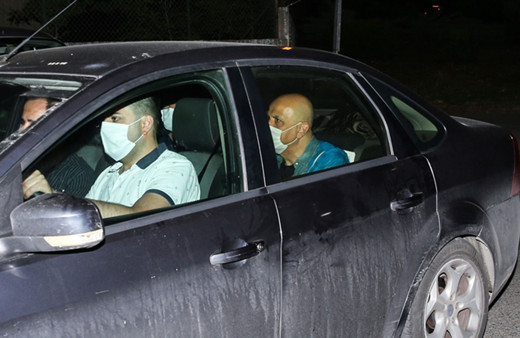 Gece tutuklanan CHP'li Enis Berberoğlu cezaevinden okula gidip gelecek!