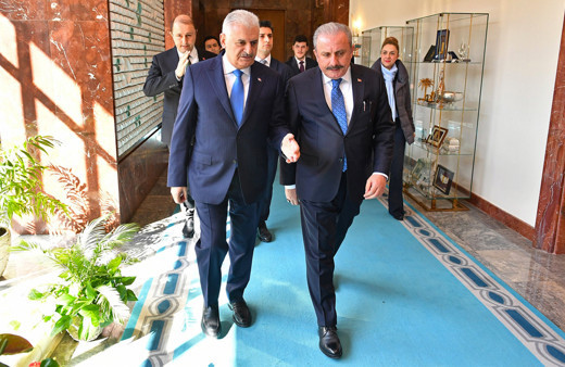 TBMM Başkanlığı için Mustafa Şentop ve Binali Yıldırım kapışıyor
