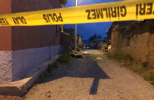 Tartıştığı dini nikahlı eşini öldürdü