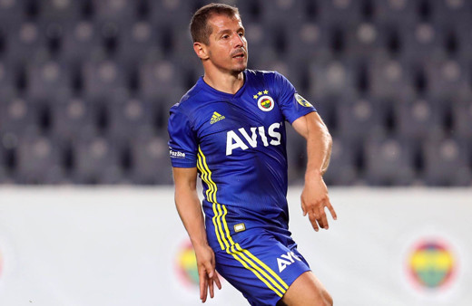 Emre Belözoğlu'ndan Tahir Karapınar itirafı!