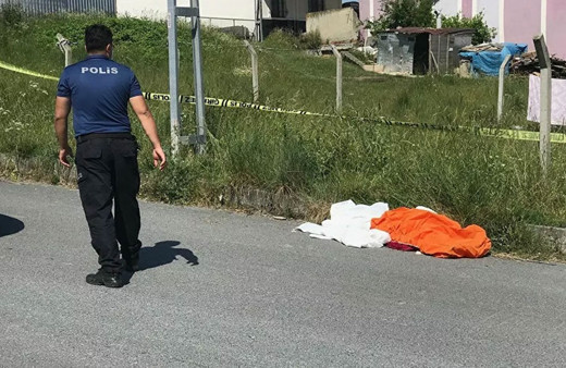 Olayın adresi Arnavutköy! 5 çocuk annesi karısını sokak ortasında öldürdü