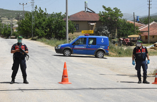 Konya'da bir mahalle karantinaya alındı
