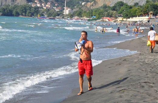 Antalya'da cankurtaranlara temaslı suni teneffüs yasağı getirildi
