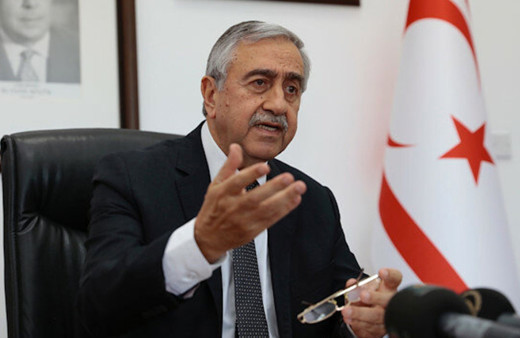 Mustafa Akıncı'dan yeni skandal sözler! KKTC'de Türkiye'nin garantörlüğünü istemedi