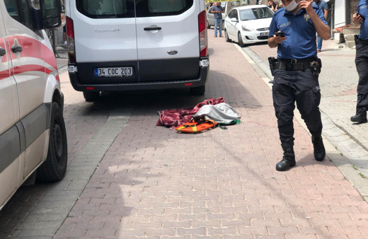 3 yaşındaki çocuk minibüsün altında feci şekilde can verdi