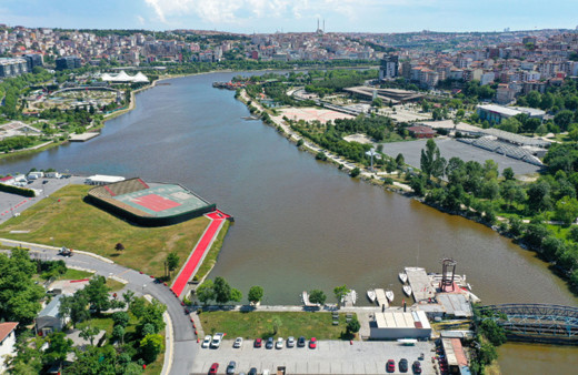 Haliç'in renginin değişmesi şaşkınlık yarattı! İstanbul'u tedirgin eden görüntü