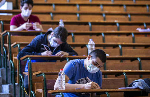 Maskeli ilk sınav! Milli Savunma Üniversitesi Askeri Öğrenci Aday Belirleme Sınavı