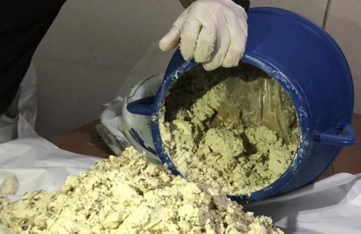 Van'da otlu peynir dolu bidondan 33 kilo eroin çıktı!