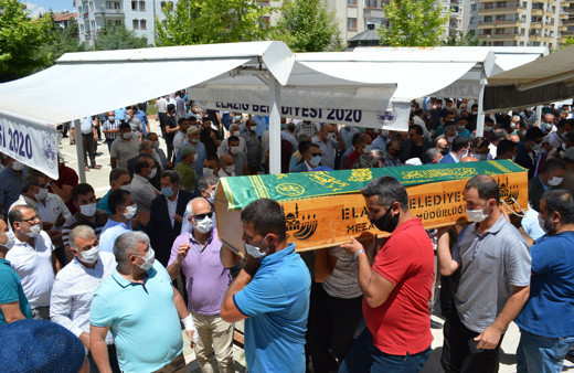 Fırat Nehri'nde hayatını kaybedenler son yolculuklarına uğurlandılar!