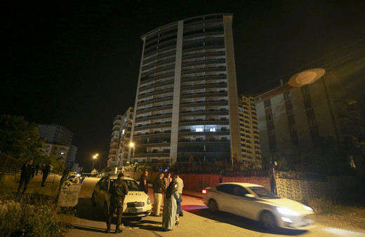 Ankara'da zemininde çatlak oluşan 18 katlı bina boşaltıldı! Sebebi ne?