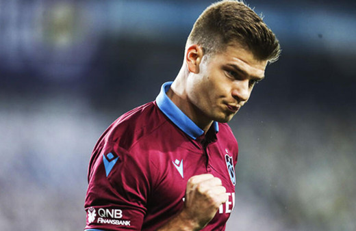 Sörloth, Emre Belözoğlu ile arasında geçenleri anlattı