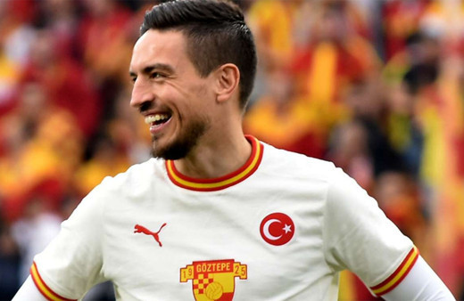 Göztepeli Leo Schwechlen sözleşmesini tek taraflı feshetti