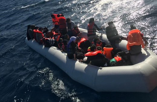 Yunanistan ölüme terk etmeye devam ediyor! 29 kaçak göçmen kurtarıldı