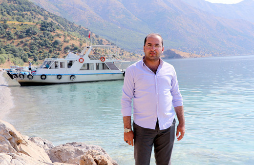 Van'da Gevaş Belediye Başkanı'na bıçaklı saldırı