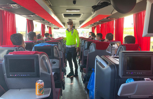 Sokağa çıkma yasağı hangi saatlerde? Uçak otobüs bileti olanlara serbest