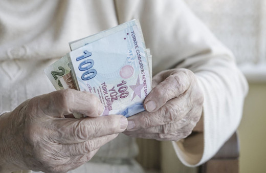 Borcu olan emekliler dikkat! Maaşınıza haciz konulabilir