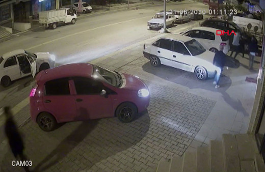 Ankara'da Kick boks sporcusu tartıştığı 3 kişiyi 30 saniyede yere serdi!