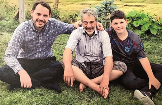 Berat Albayrak'ın babası Sadık Albayrak 1850 metrede Robinson Crusoe hayatı yaşıyor