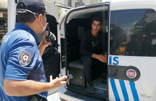 Isparta'da maskesiz olduğu ceza yazılmak istenen genç:  Soyadımı bilmiyorum