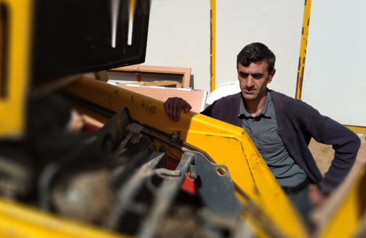 Van'da iş makinesi sahibinin eli kolu bağlandı sürekli takip ediyordu