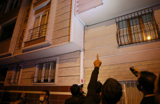 Sultangazi'de 3 bina çatlaklar nedeniyle tahliye edildi