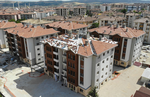 Elazığ’da ilk konutlar depremzedelere 2 ay sonra teslim edilecek
