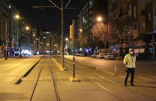 Pazar günü sokağa çıkma yasak saatleri 28 Haziran kaçta başlıyor?