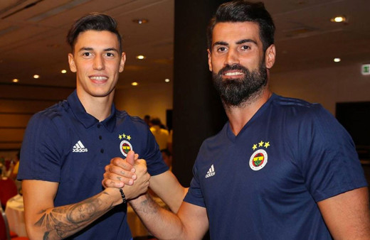 Fenerbahçe, kaleci Berke Özer'i yeniden KVC Westerlo'ya kiraladı