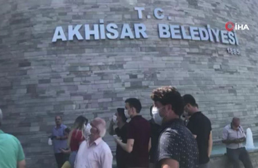 Manisa'da deprem oldu! İzmir Aydın Balıkesir'de hissedildi